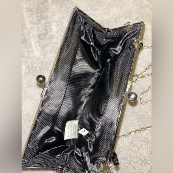 Vintage beaded evening back clutch - Picture 4 of 7